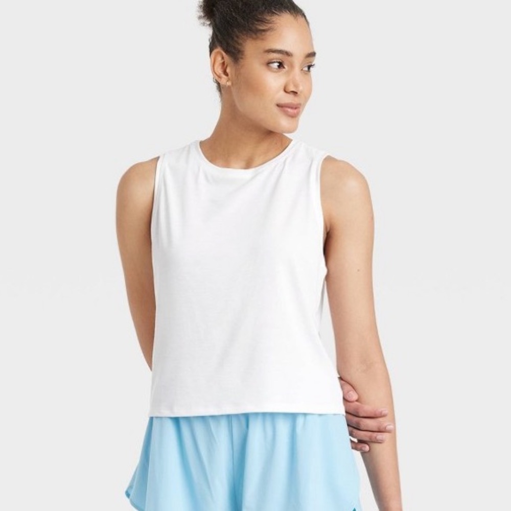 NWOT All in Motion Beyond Ease Muscle Tank Top in White